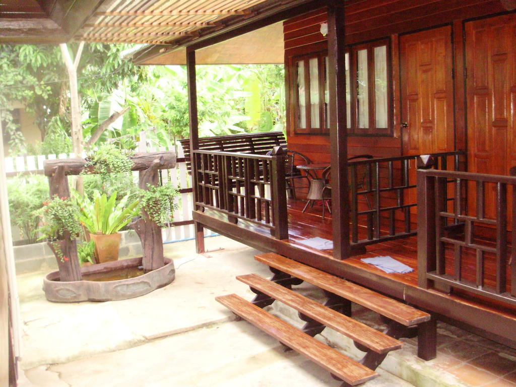 Baan Kong Homestay Phra Nakhon Si Ayutthaya Phòng bức ảnh