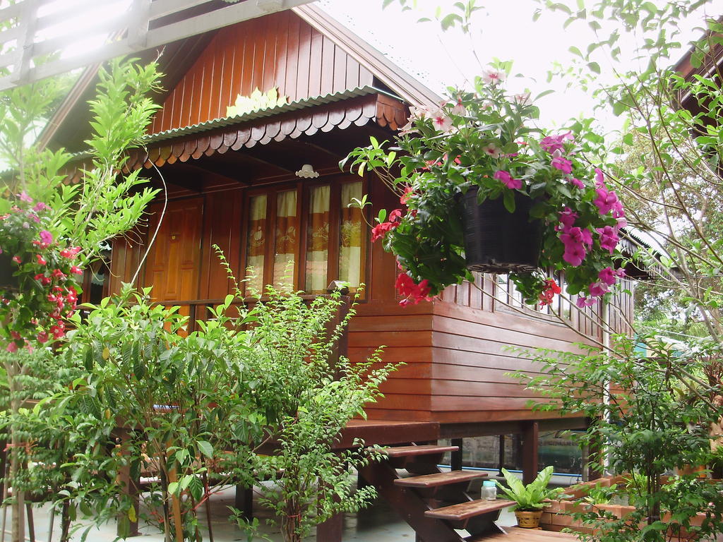 Baan Kong Homestay Phra Nakhon Si Ayutthaya Phòng bức ảnh